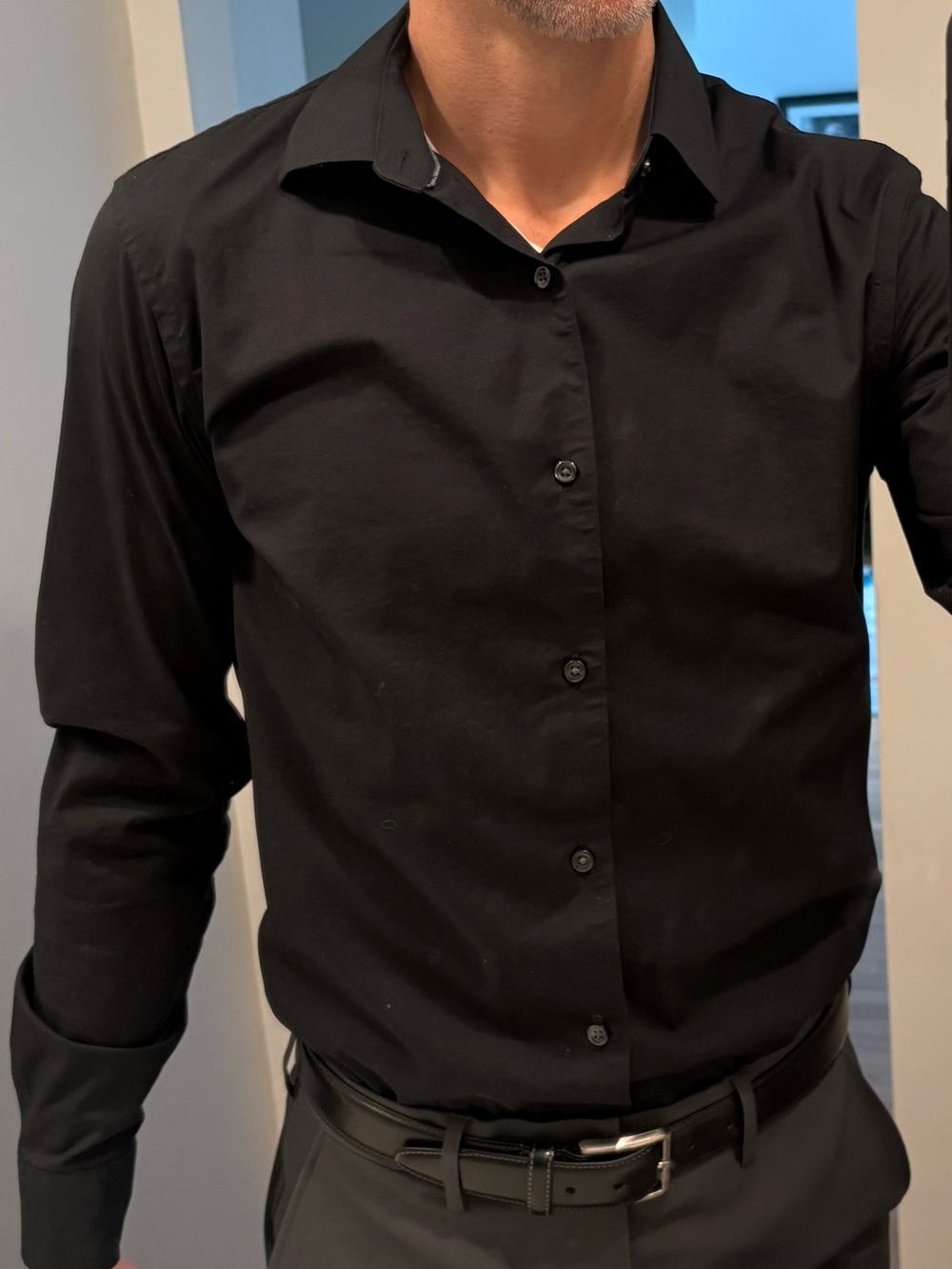 Old Navy Black Slim-Fit Signature Performance Long Sleeve Dress Shirt - Picture 2 of 5